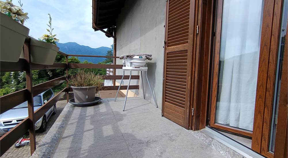 BALCONE CAMERA