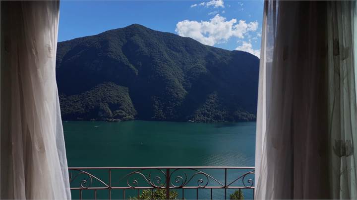 UN ANGOLO DI PARADISO TRA LAGO E MONTAGNA – APPARTAMENTO DA SOGNO