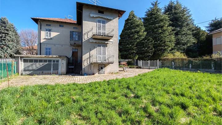 CASA SINGOLA DA RISTRUTTURARE